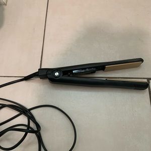 Hot tools flat iron
